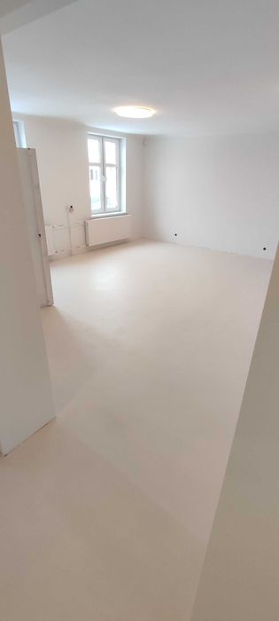 Mikrocement podłogi ściany schody