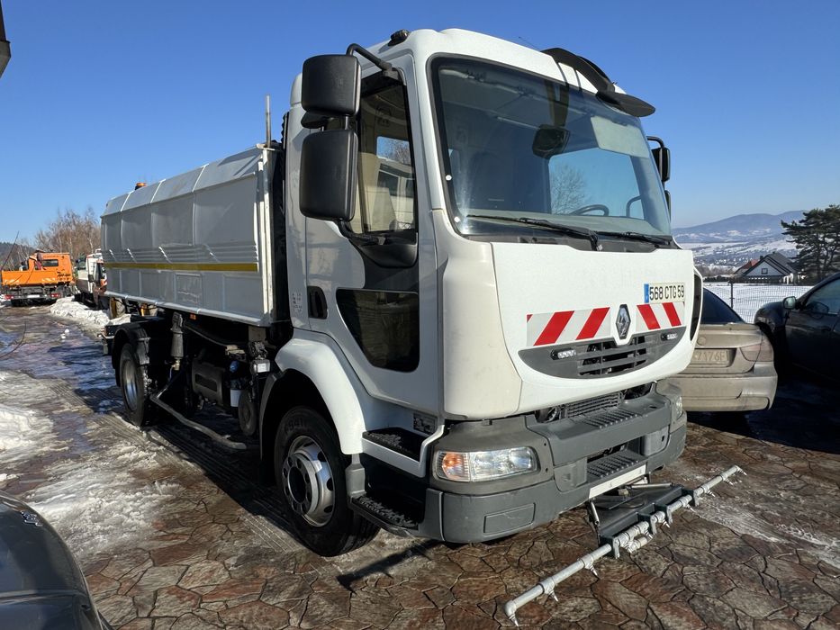 Czyszczenie dróg zamiatanie polewanie zamiatarka Polewaczka myjka