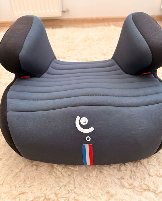 Дитяче автокрісло-бустер бренду Renolux, модель Confort