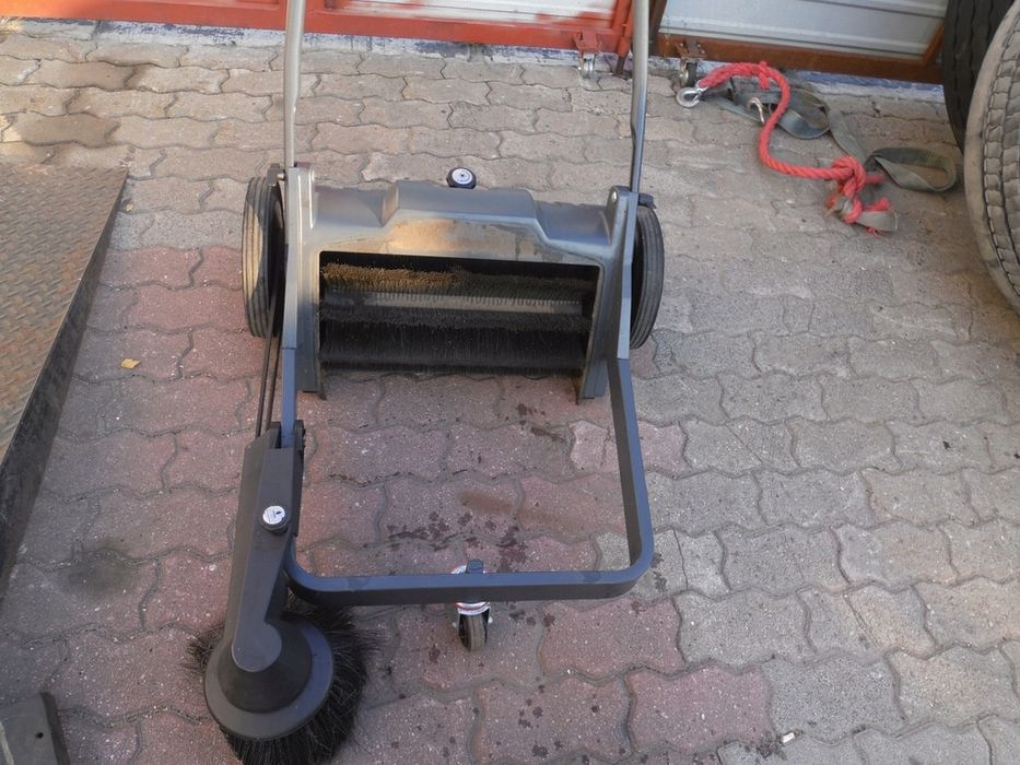 Przemysłowa zamiatarka NILFISK ALTO BK 900
