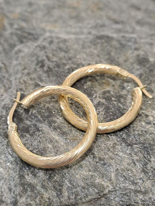 Piękne złote kolczyki Koła Prązkowane 585 Nowe  2.5 cm