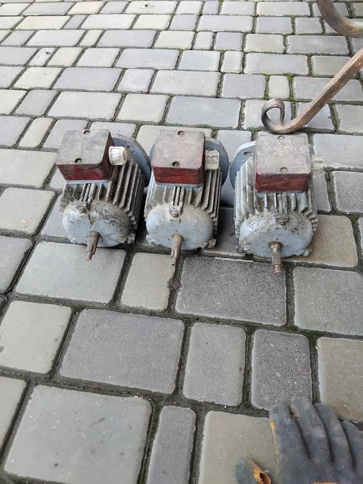 Продам мотор електричний