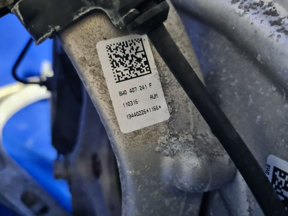 ZAWIESZENIE zwrotnica kompletna lewy przód AUDI A4 B9 8W wahacze OEM