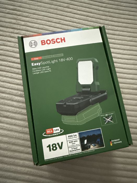Lampka Bosch 18V z akumulatorem i ładowarką