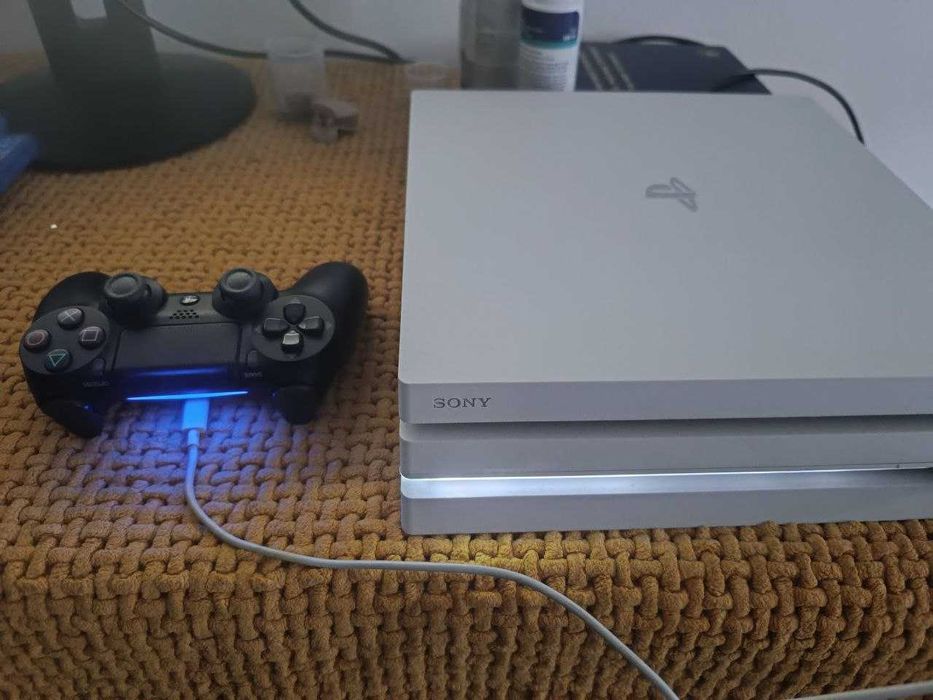 Приставка Sony 4 Pro