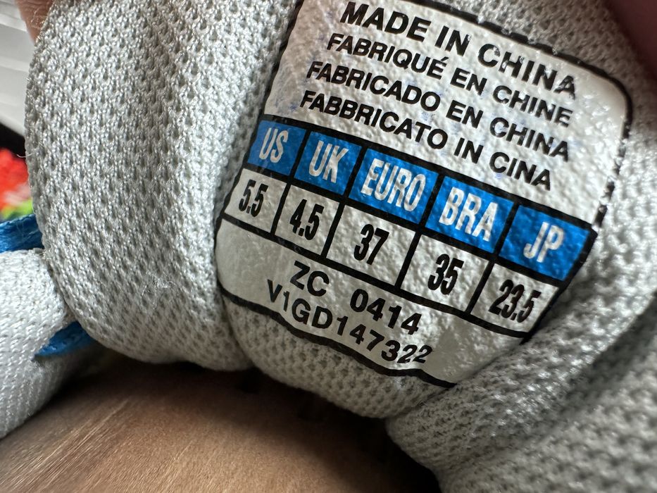 Кросівки Mizuno Wave Twister Розмір 37 Взуття