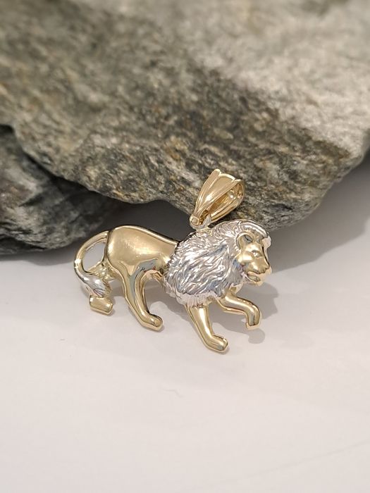 Złota zawieszka Lew Pr.585 Nowa 2.3 x 1.4 cm