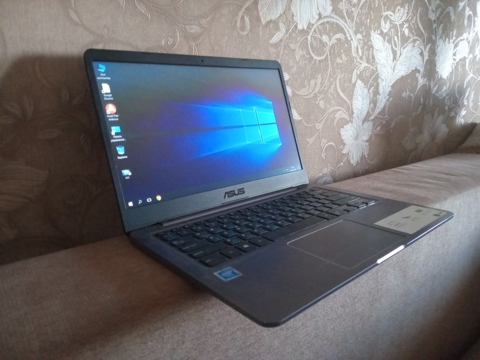 Ультрабук ASUS VivoBook  E406s