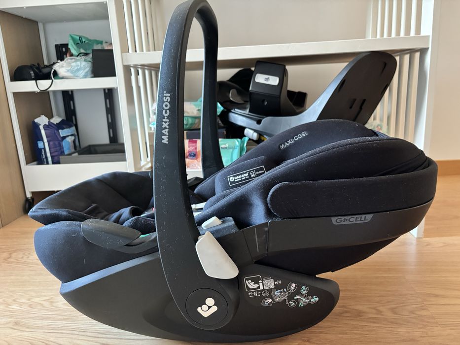 Maxi-Cosi Pebble 360 Preto + Isofix