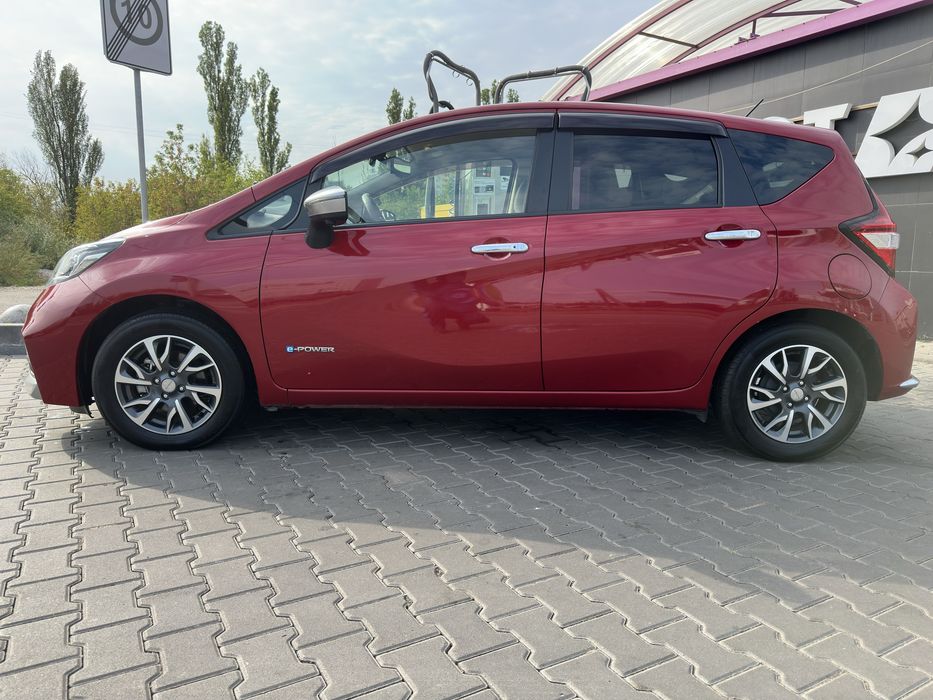 Продам Nissan Note e-power 1.2 гібрид 2016 рік