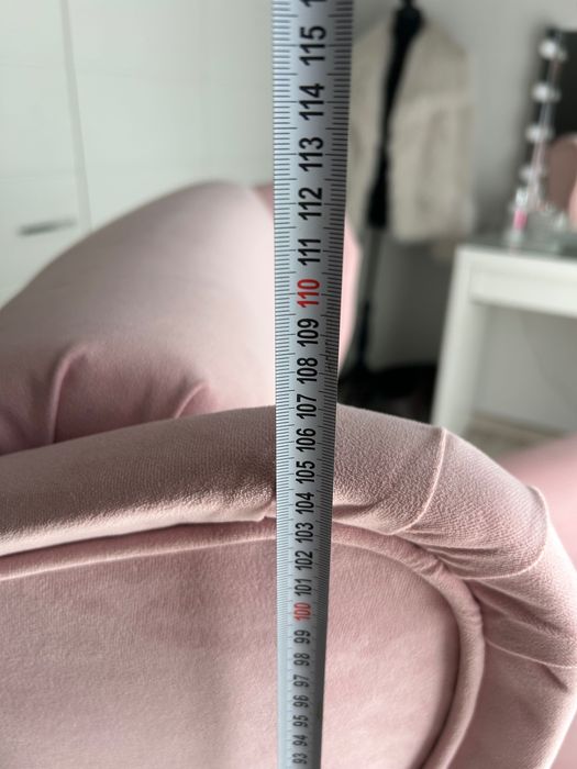Fotel uszak pudrowy róż