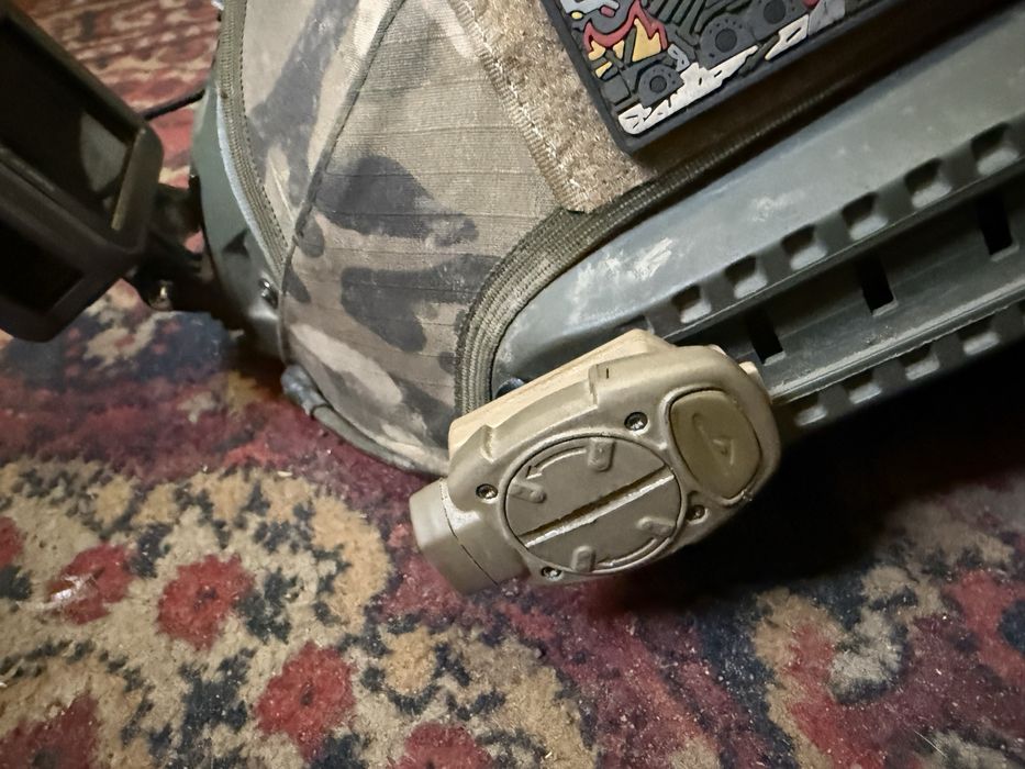 Фонарик тактический