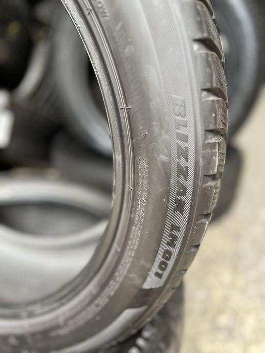 245/45 R20 2 шт. Bridgestone Blizzak LM001