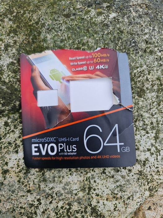 Продам фотоапарат Canon 80d body