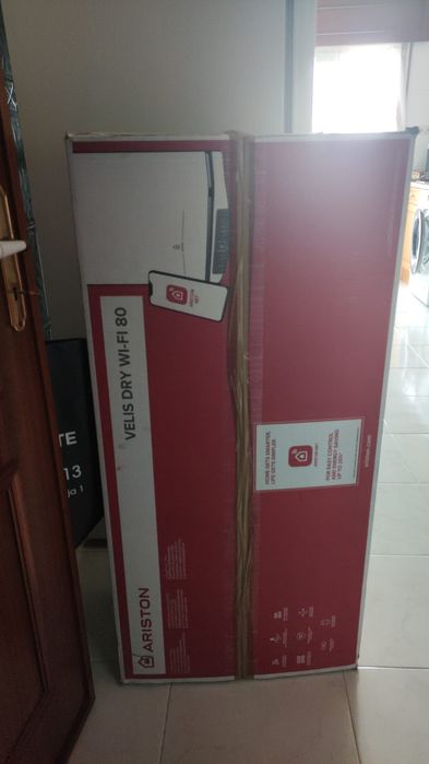 Termoacumulador Ariston Velis Tech Dry Wi-Fi 80L - avariado