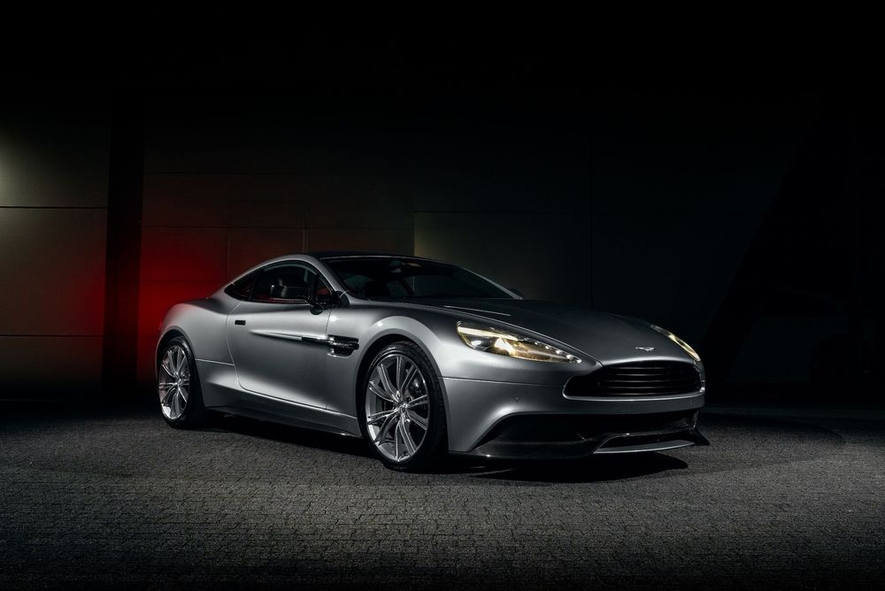 Aston Martin Vanquish 6.0 V12 575KM Wersja Europejska Stan kolekcjonerski .