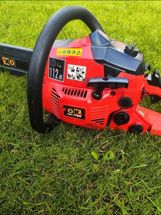 "Продаю бензопилу BK 3537 у відмінному стані"