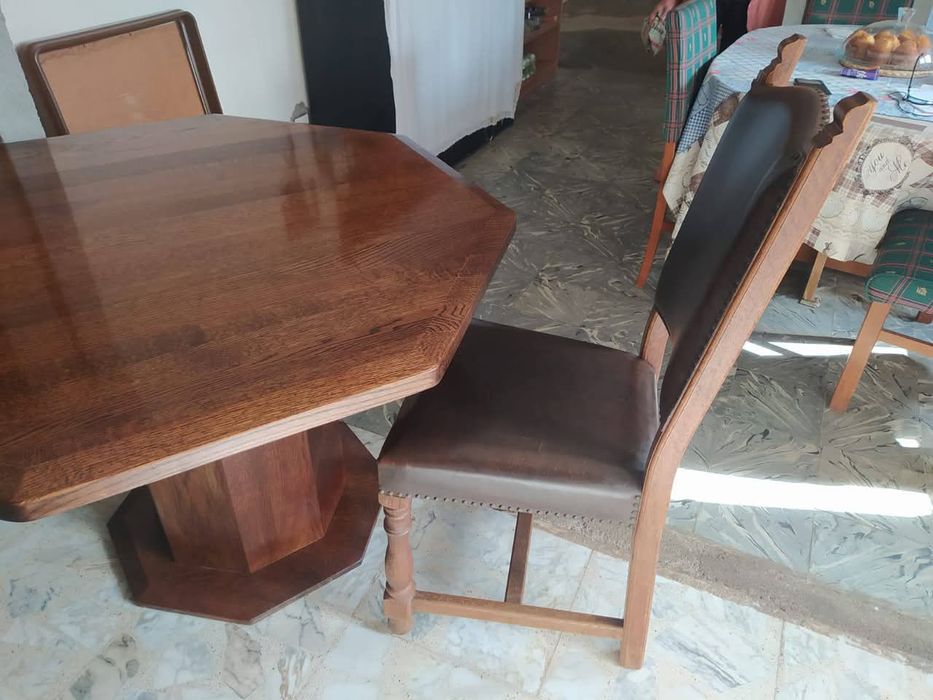 Conjunto mesa e 4 cadeiras em pele - Origem Holandesa
