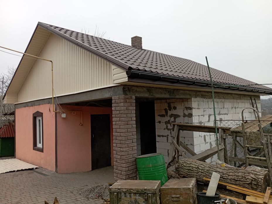 Виконуємо будівельні роботи,