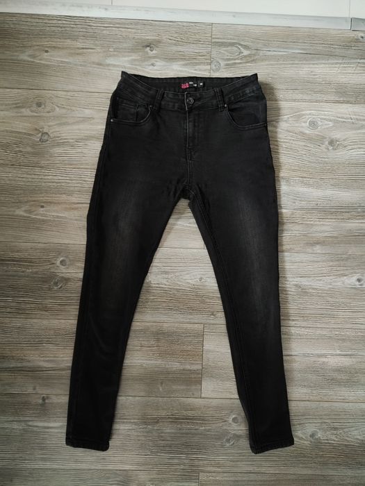 Jeansy czarne r38