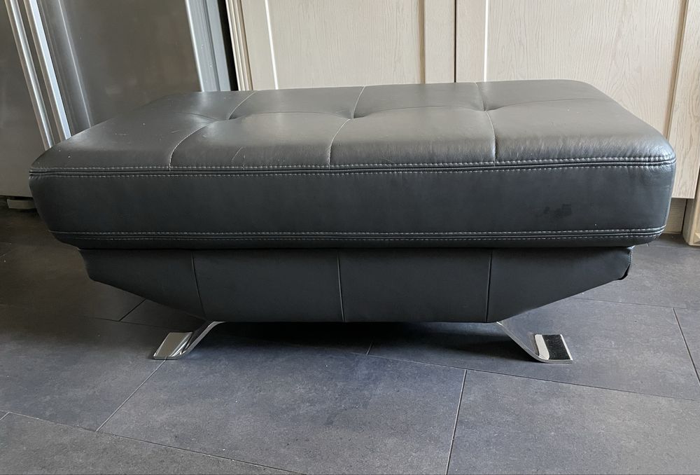 Meble Bydgoskie duża Pufa Siedzisko czarna skóra, 107cmx55cm