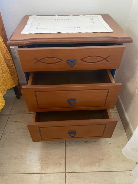 Móveis de Quarto - Madeira Maciça