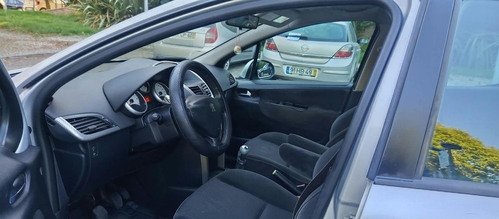 Peugeot 207 1.4 2007 90cvs
