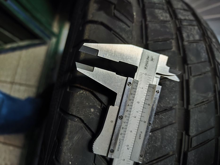 Pneus  Continental 215/70 R 15 C + Jantes Fiat Ducato