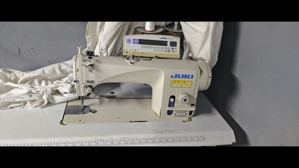 Máquina juki custora