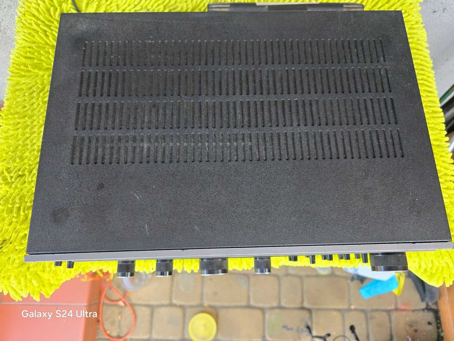 amplituner universum vt23016