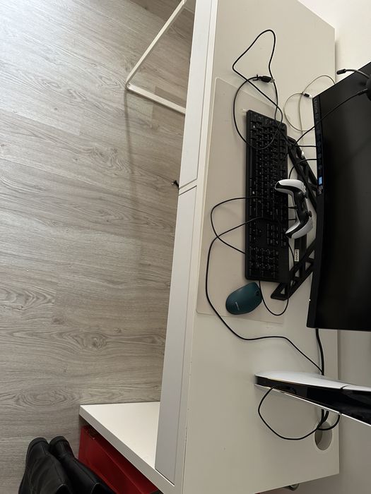 Secretaria e cadeira