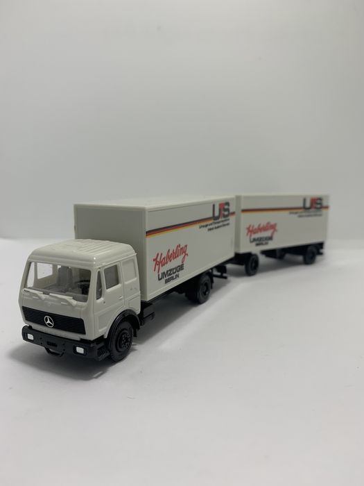 Mercedes com Reboque UTS da Herpa escala H0 1/87