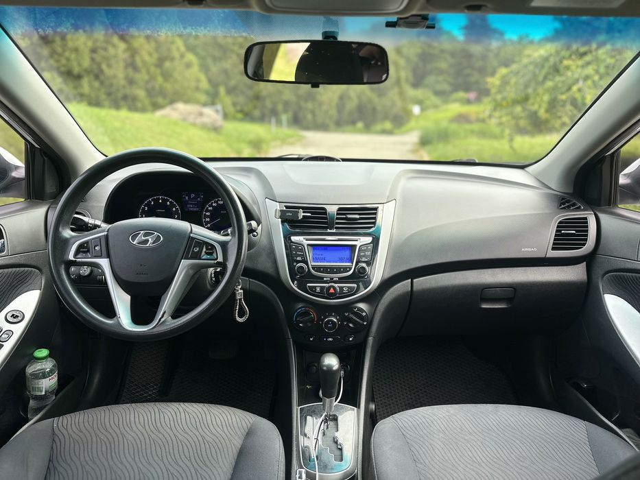 Hyundai Accent 2012