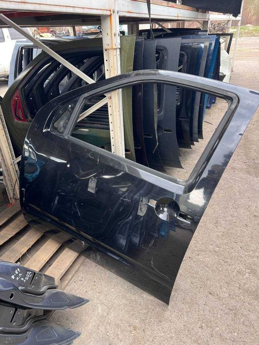 Передня ліва дверка передняя левая Nissan Navara D40 Pathfinder R51