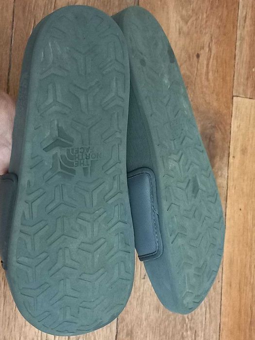Шльопанці  the north face р.39 оригінал