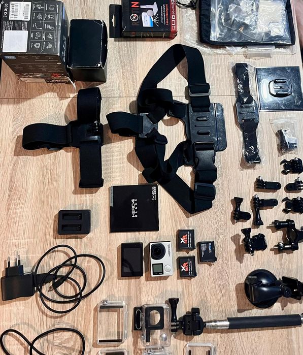 GoPro Hero 4 Black z akcesoriami