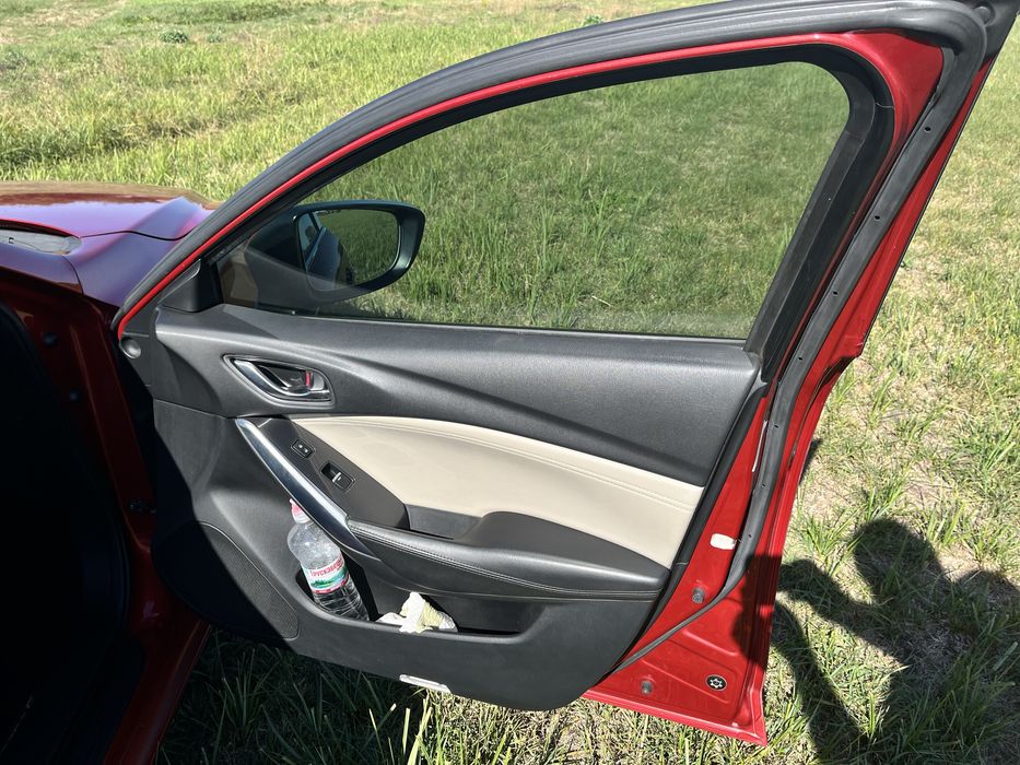 Mazda 6 2015 року