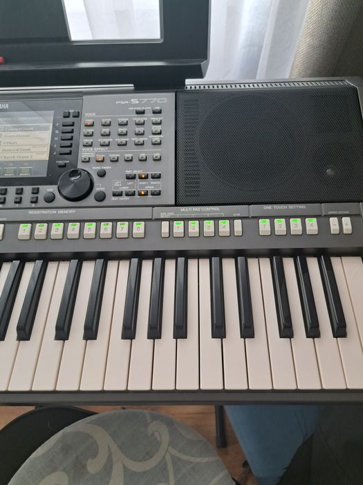 Keyboard Yamaha Psr s770.