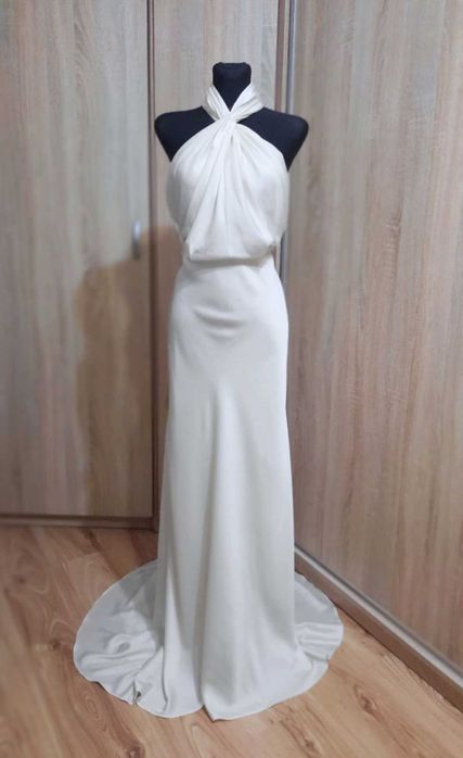 satynowa suknia ślubna drapowana maxi halter