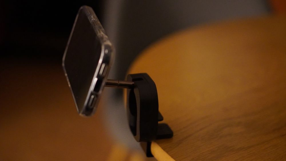 Кріплення магнітне для iPhone або Андроїд з MagSafe