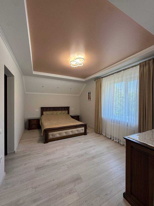 Затишний 2 поверховий будинок з ремонтом с. Нижнів, Тлумацький район