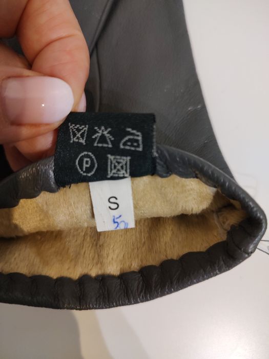 Ciemnopopielate rękawiczki skórzane must have