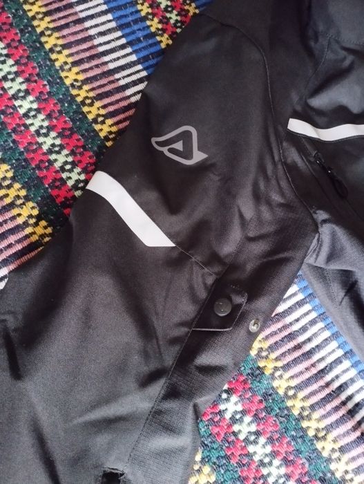 Casaco novo usado uma vez