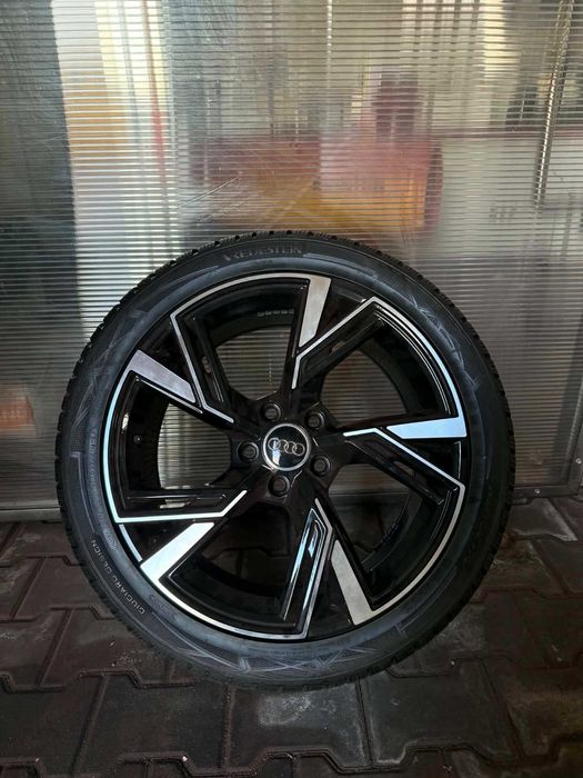 Komplet kół Audi 18" felgi + opony zimowe Vredestein 245/40 R18