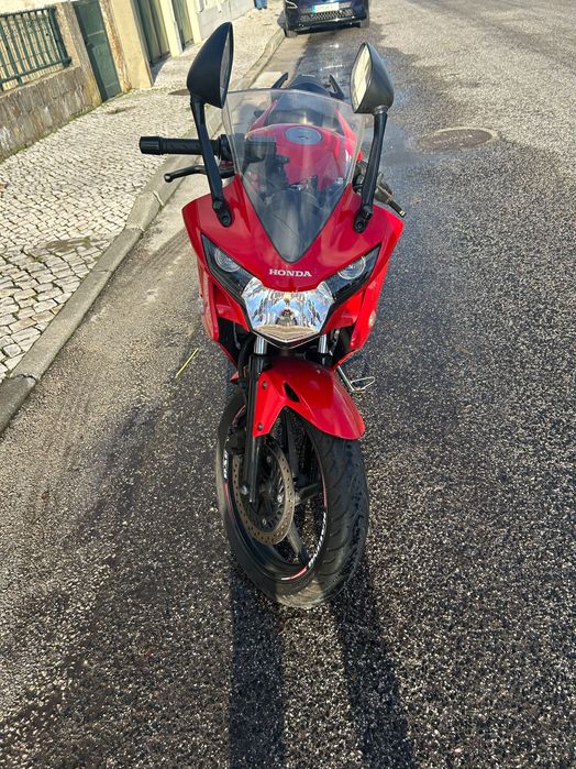 Honda CBR125 em ótimo estado