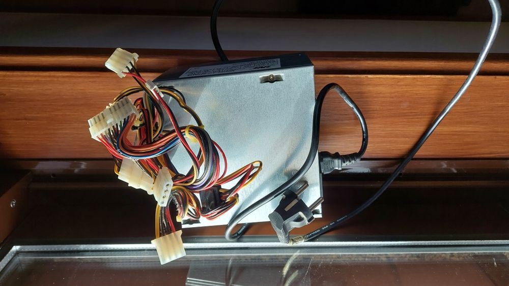 Fonte de alimentação torre de computador