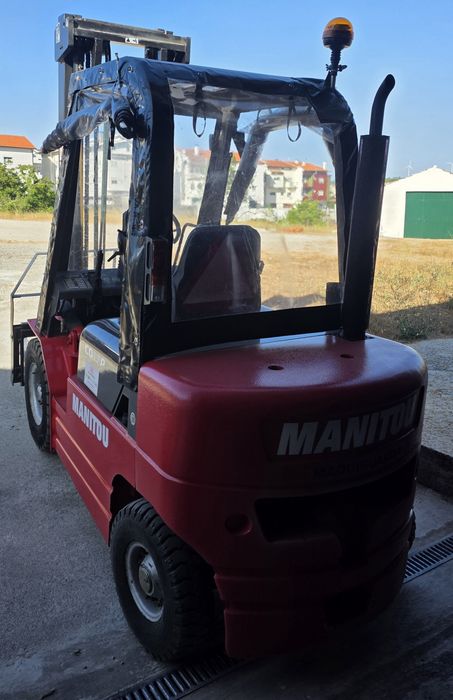 Empilhador Manitou CD 25 P Diesel 2.500 kg