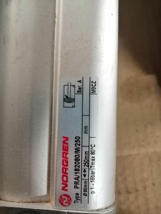 Cilindros pneumáticos