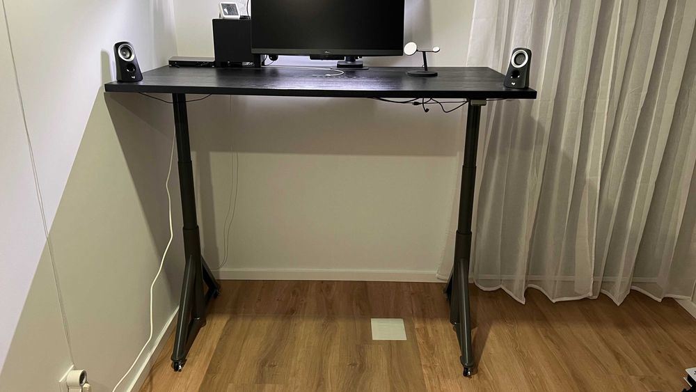 Ikea Idasen 160x80  trabalhar em pé. FigueiraFoz-Coimbra-Viseu-Porto