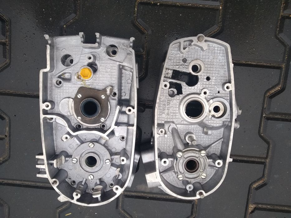 Kartery blok silnika etz 150 cześć z silnika